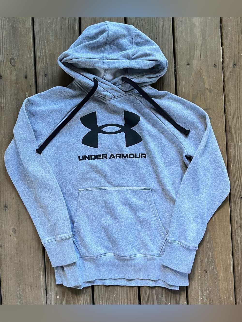 Under Armour Hoodie Men’s Sz M Gray Black Sweatshirt Sweater Loose EUC. Unisex